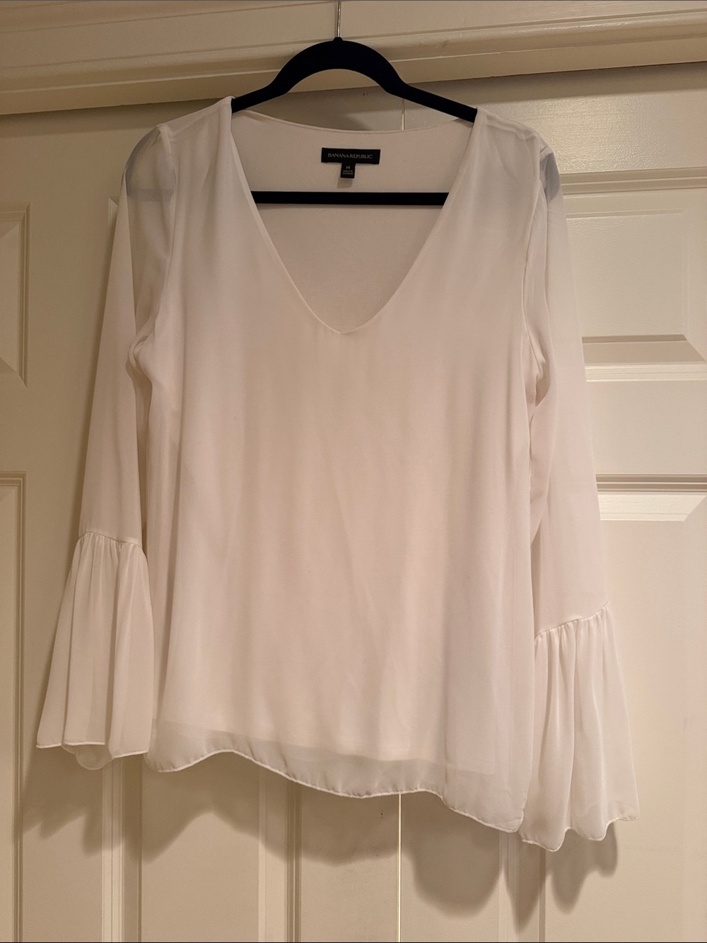 Banana Republic V-Neck Bell Sleeve Blouse - M